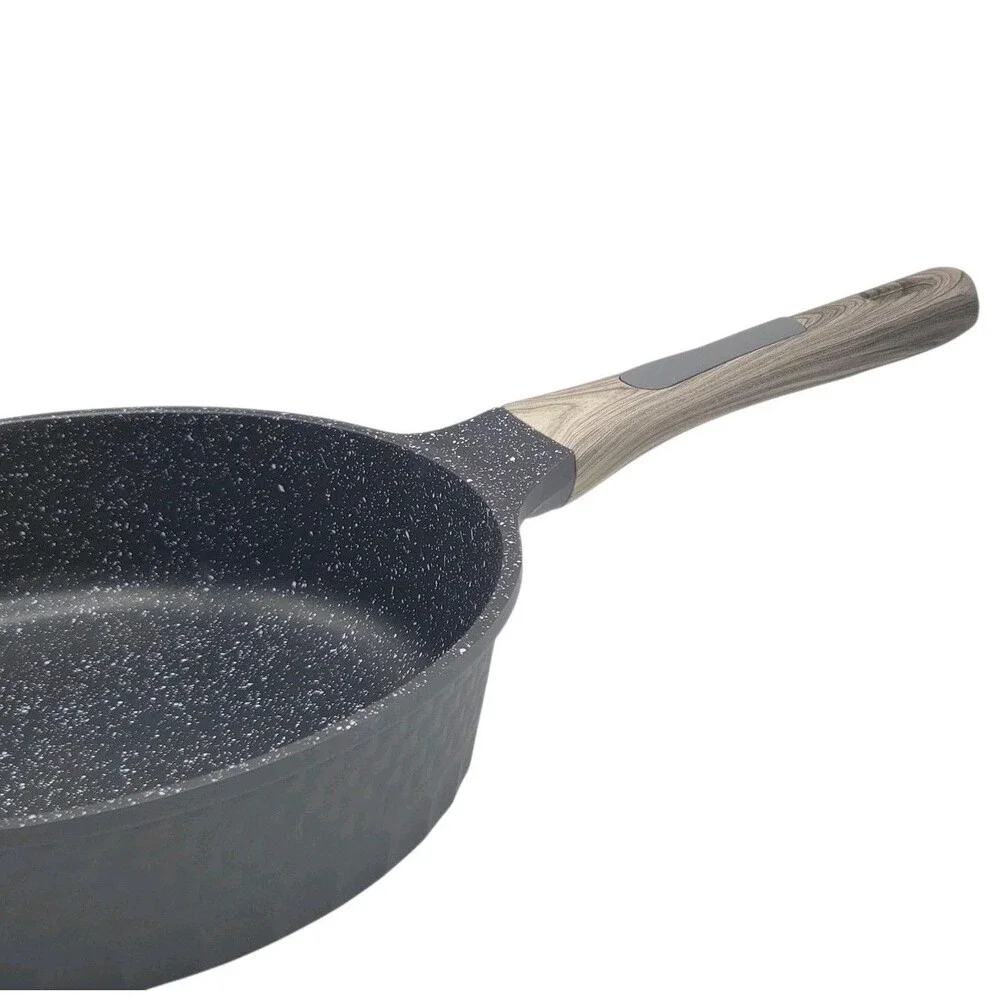 D&W Deane‎ And White Cookware 11